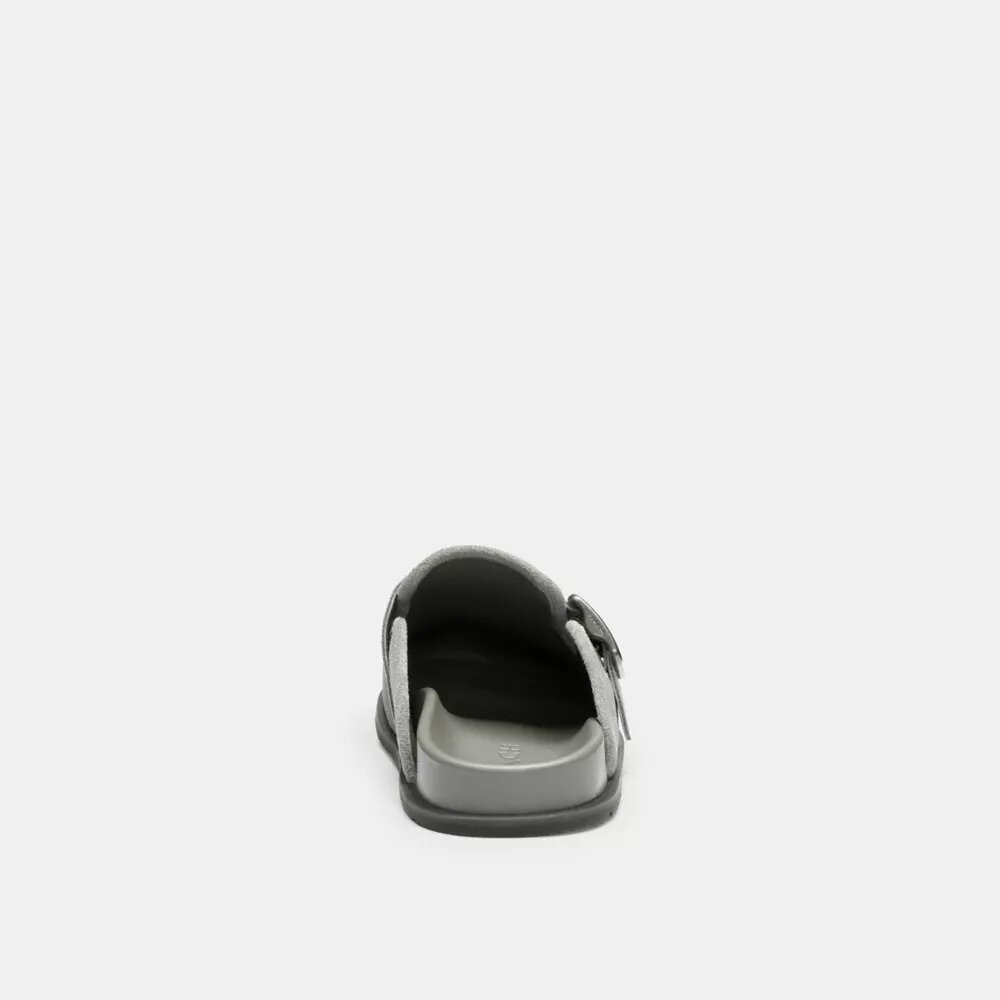 Clogs mit Schnalle