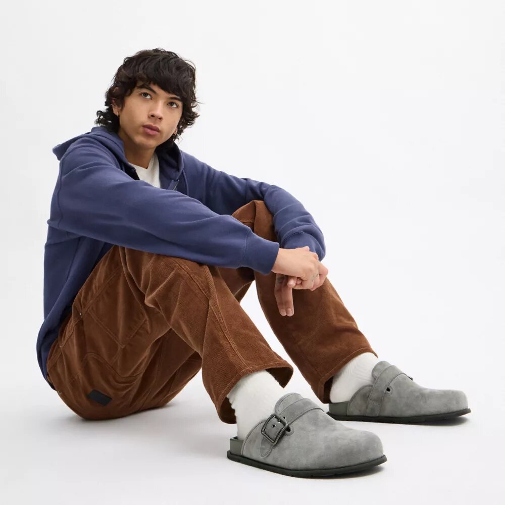 Clogs mit Schnalle