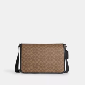 Colby Messenger-Tasche 32 aus Signature Canvas