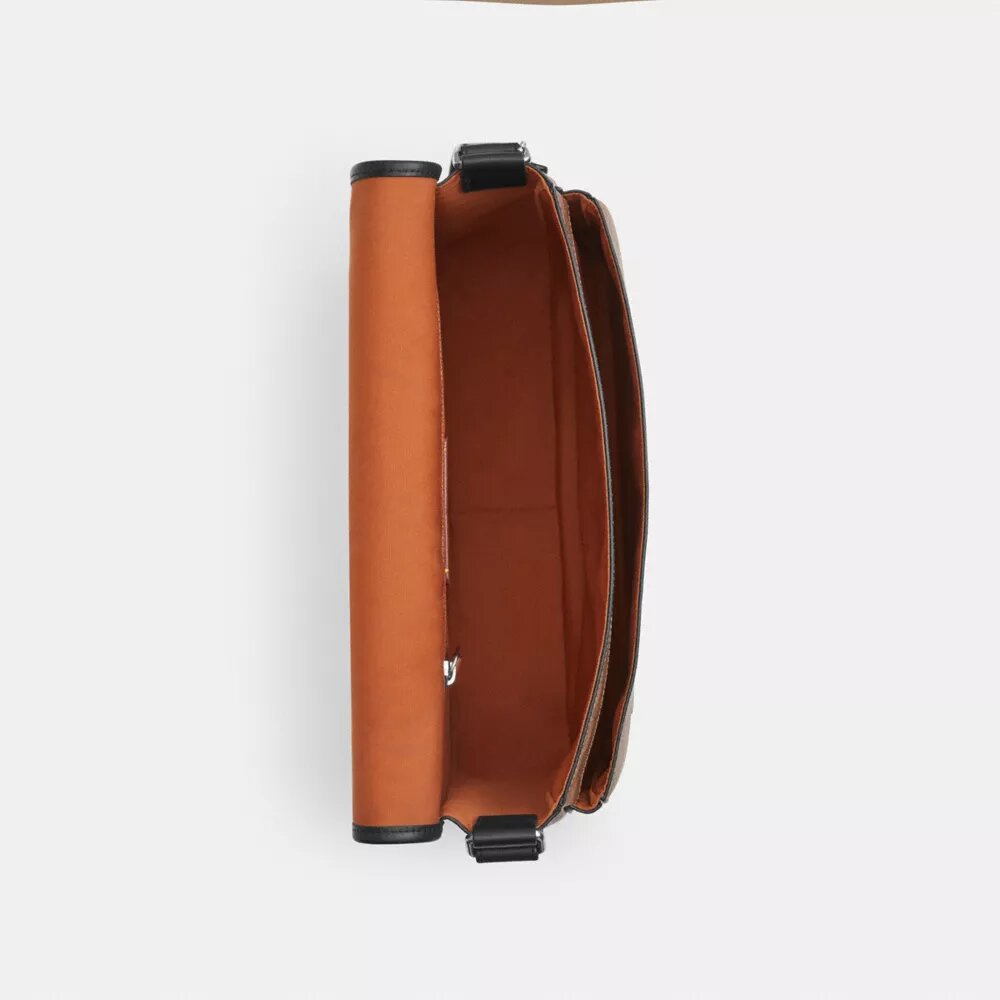 Colby Messenger-Tasche 32 aus Signature Canvas