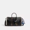 Compass Bag 35 aus Used-Leder mit Anhängern