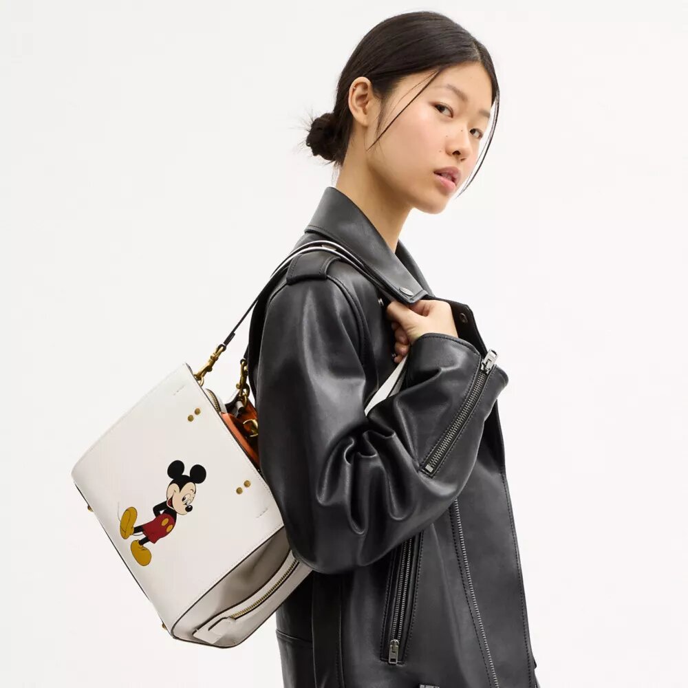 Disney X Coach Rogue-Taschen 25 mit Mickey Mouse