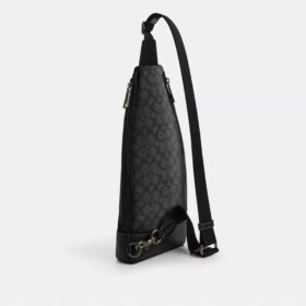 Dominic Sling Pack aus Signature Canvas