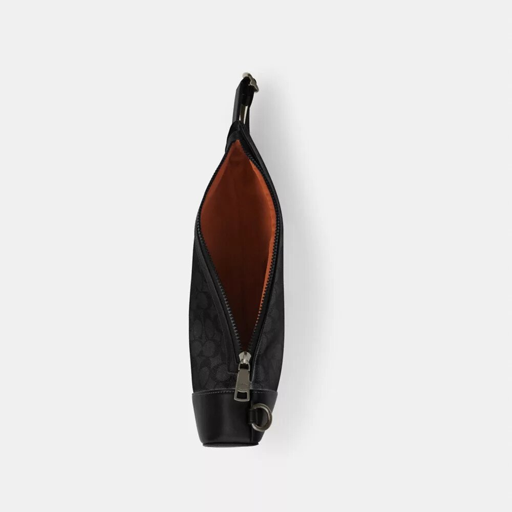 Dominic Sling Pack aus Signature Canvas