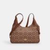 Ella-Schultertasche aus charakteristischem Chenille