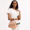 Emory-Handtasche mit Tragegriff und Blumenapplikation