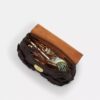 Emory-Handtasche mit Tragegriff und Blumenapplikation