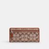 Essential Slim Geldbörse aus Crystal Signature Jacquard