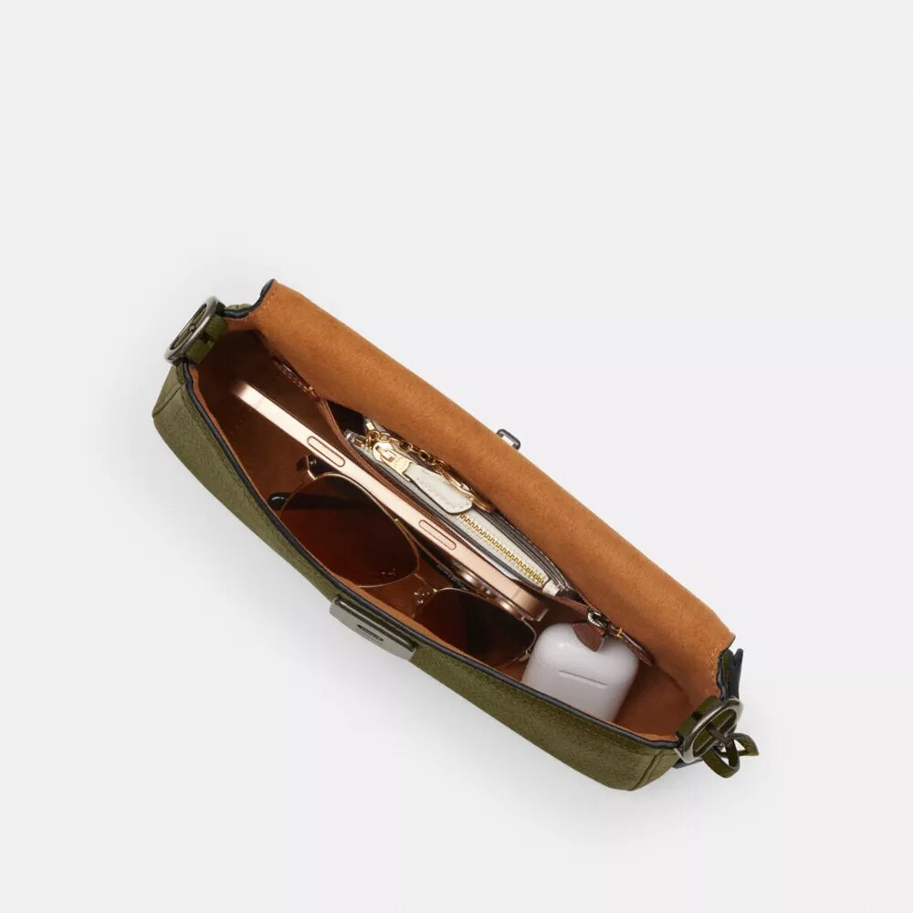 Etta – Kleine Schultertasche mit Klappe