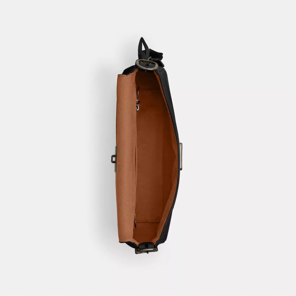 Etta – Kleine Schultertasche mit Klappe