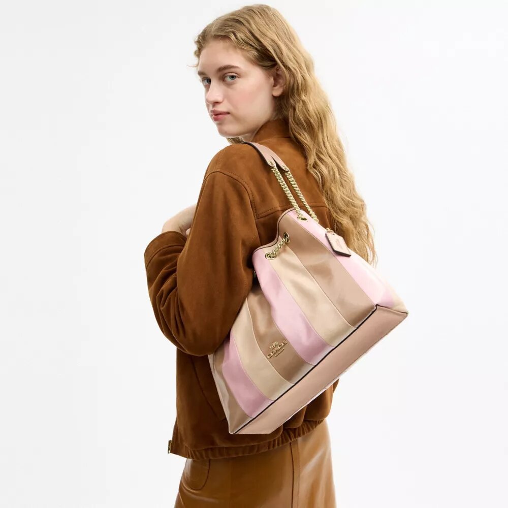 Evelyn-Schultertasche mit gestreiftem Patchwork
