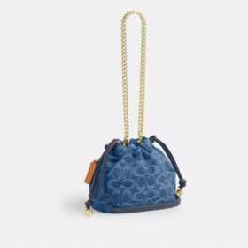 Faye Mini-Kordelzugtasche aus Signature-Denim