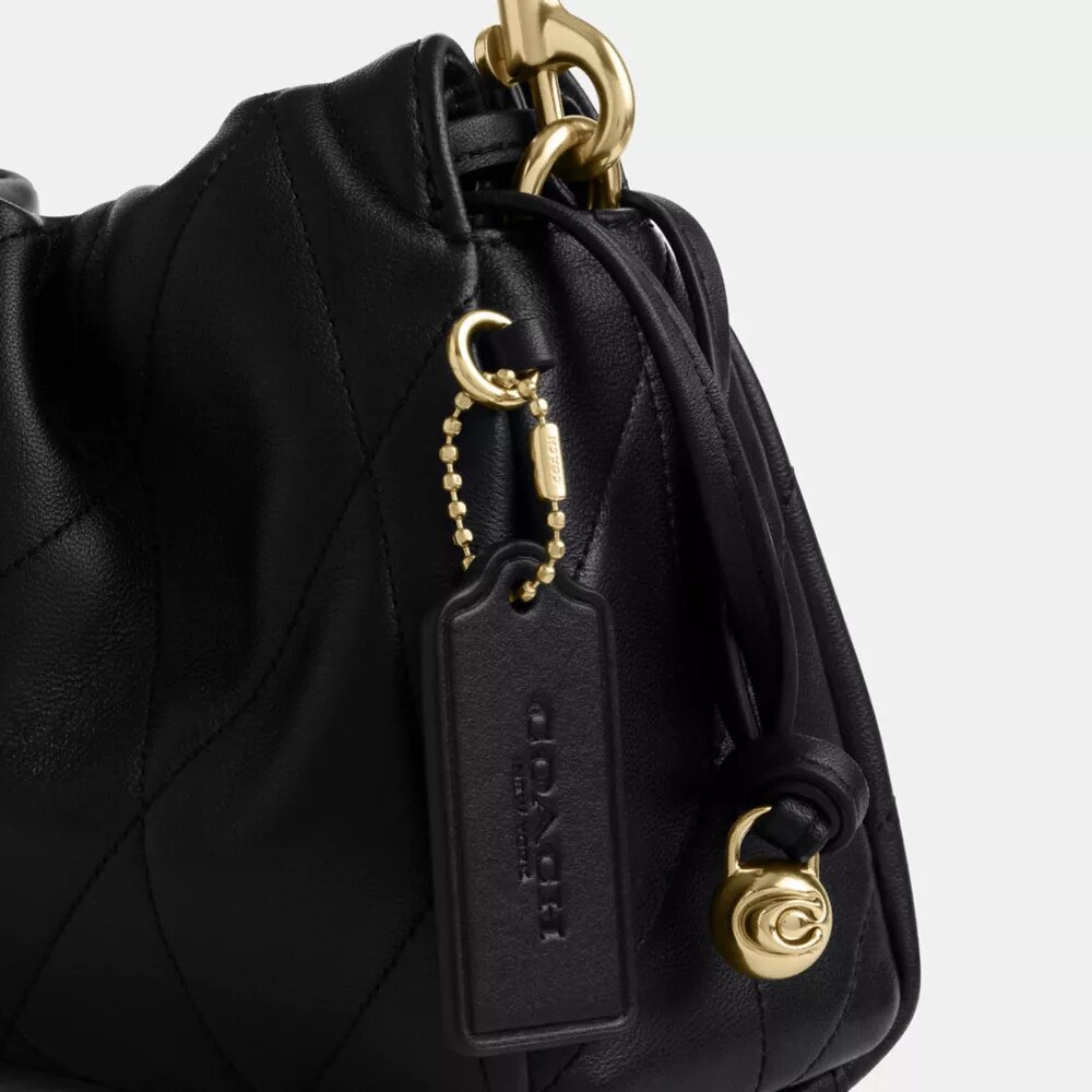 Faye-Schultertasche mit Steppung