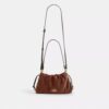 Faye-Schultertasche mit Steppung
