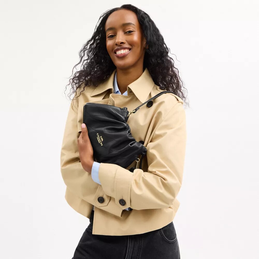 Faye-Schultertasche mit Steppung