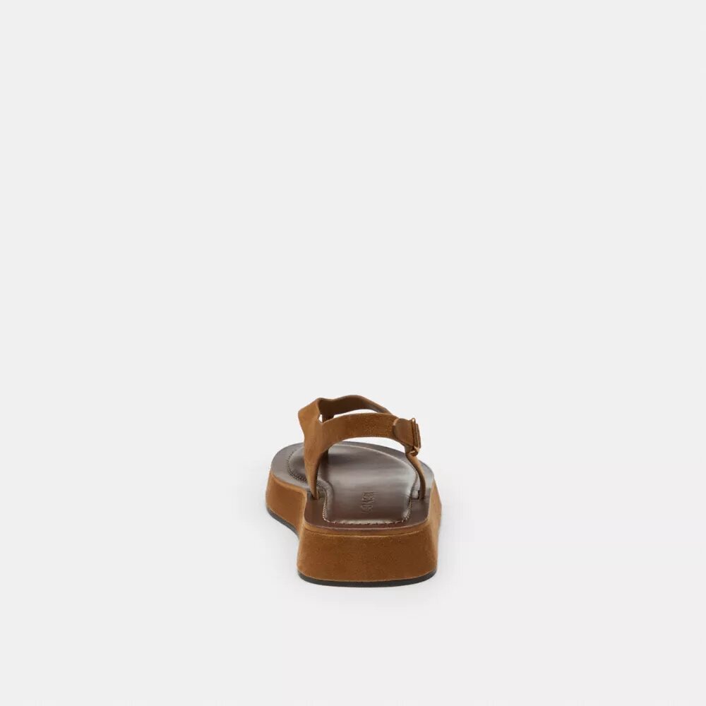 Flatform-Plateausandalen mit geformtem C