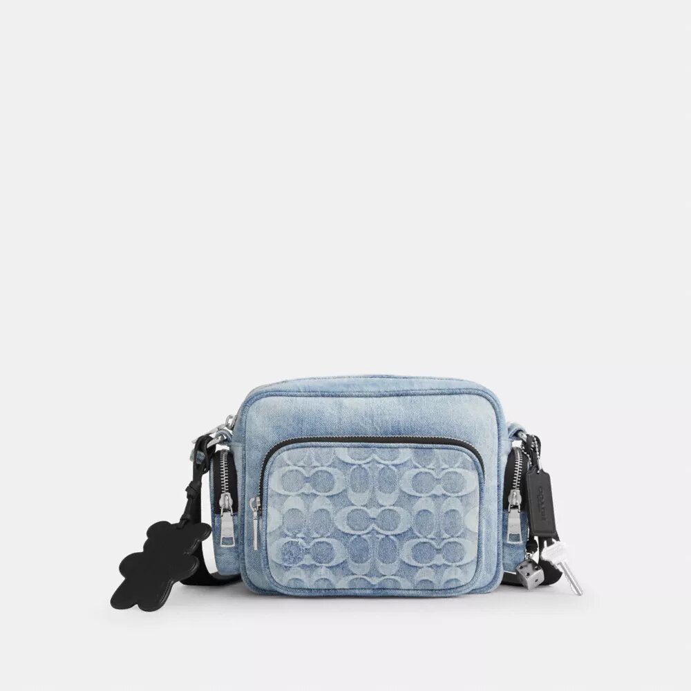 Fletcher-Umhängetasche aus dem beliebten Signature-Denim