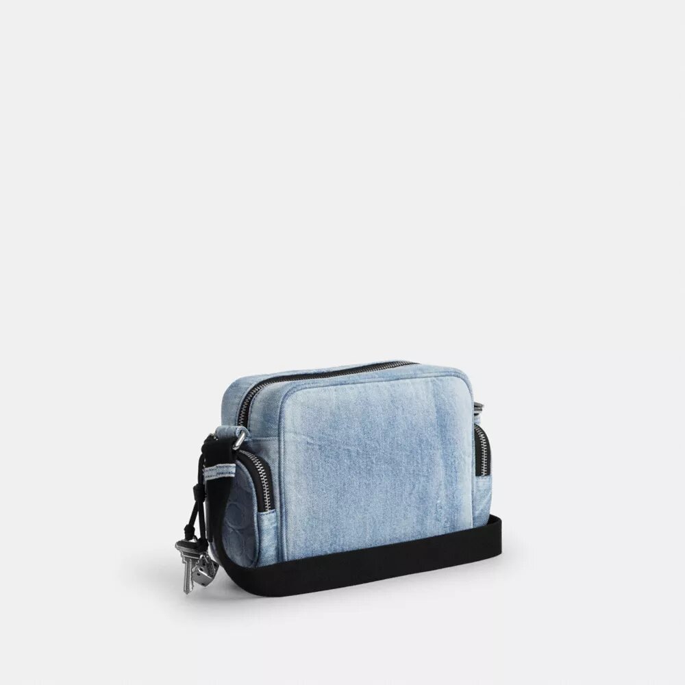 Fletcher-Umhängetasche aus dem beliebten Signature-Denim