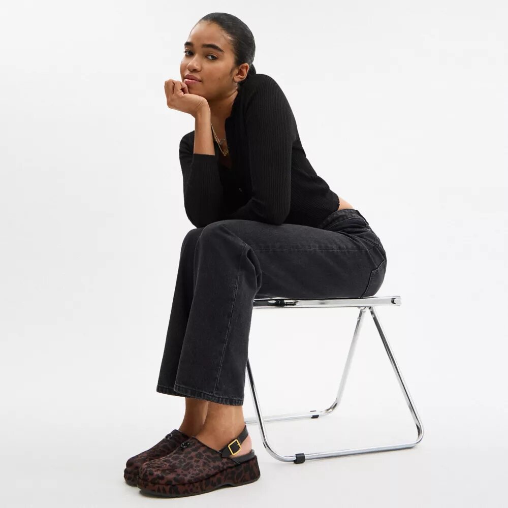Geformte C-Plateau-Clogs mit Leopardenmuster