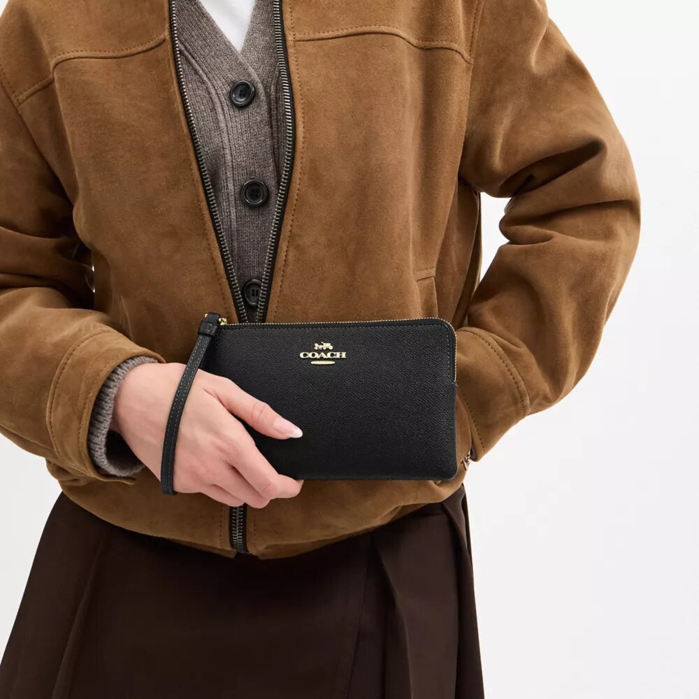 Große Handgelenktasche mit Reißverschluss an der Ecke