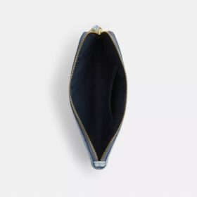 Große Handgelenktasche mit Reißverschluss an der Ecke in „Loved Denim“