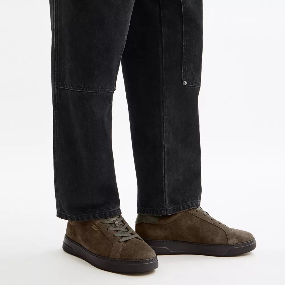 High-Top-Sneaker