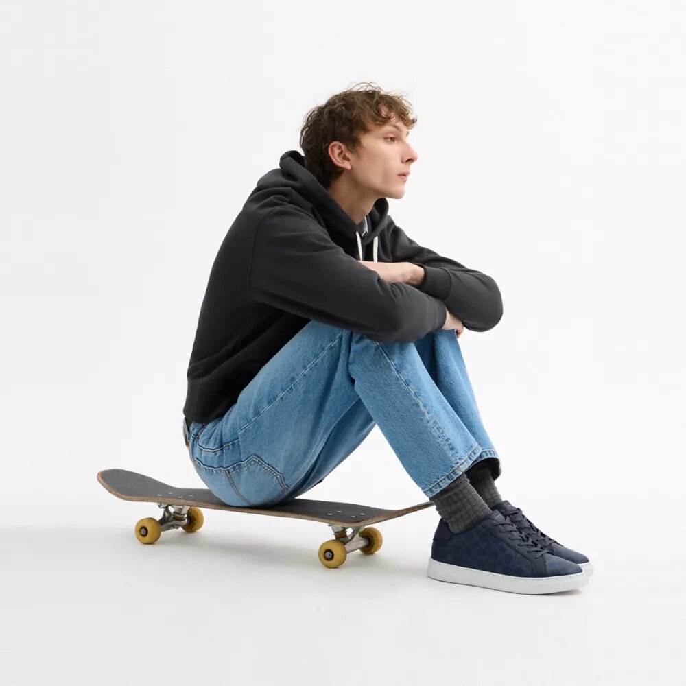 High-Top-Sneaker aus Signature Canvas