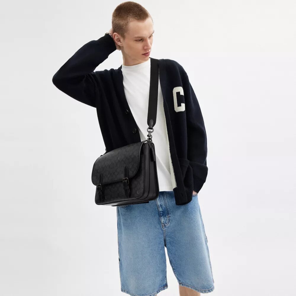 Hitch-Messenger-Tasche aus Signature Canvas