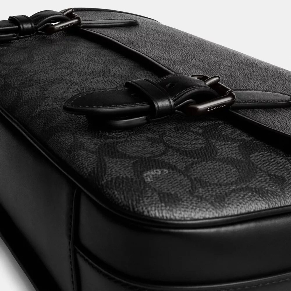 Hitch-Messenger-Tasche aus Signature Canvas