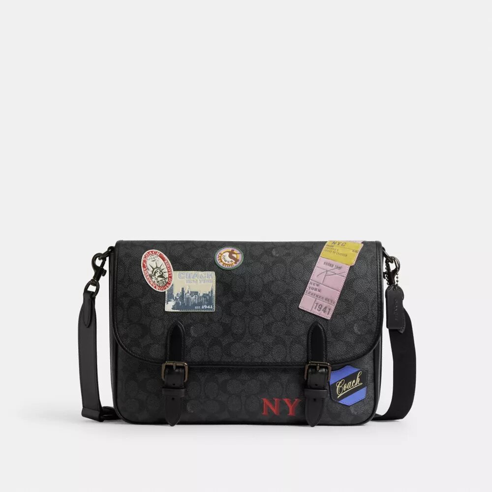 Hitch-Messenger-Tasche aus Signature Canvas mit Aufnähern