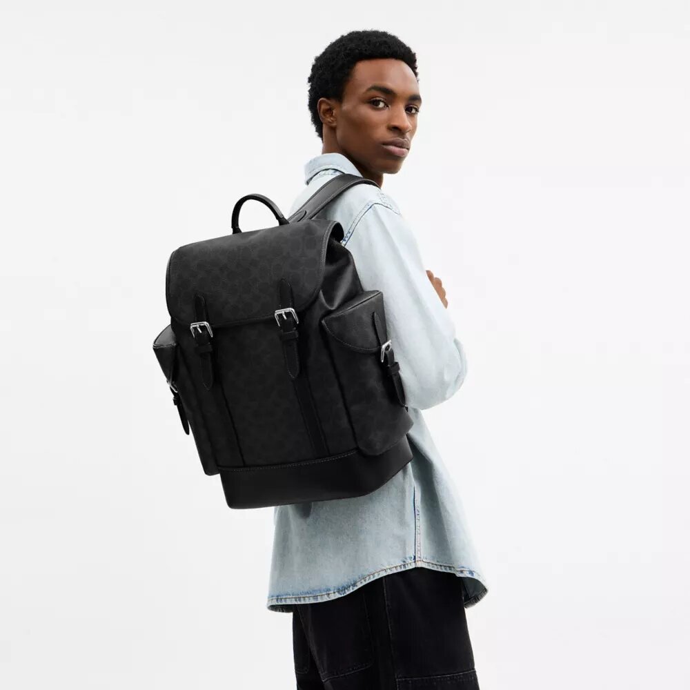 Hitch-Rucksack aus Signature Canvas