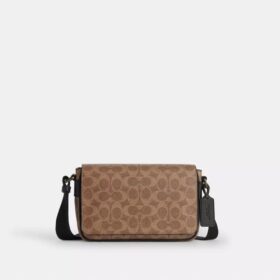 „Jack Small Flap Umhängetasche“ aus Signature Canvas