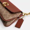 Jet-Schultertasche aus Signature Canvas