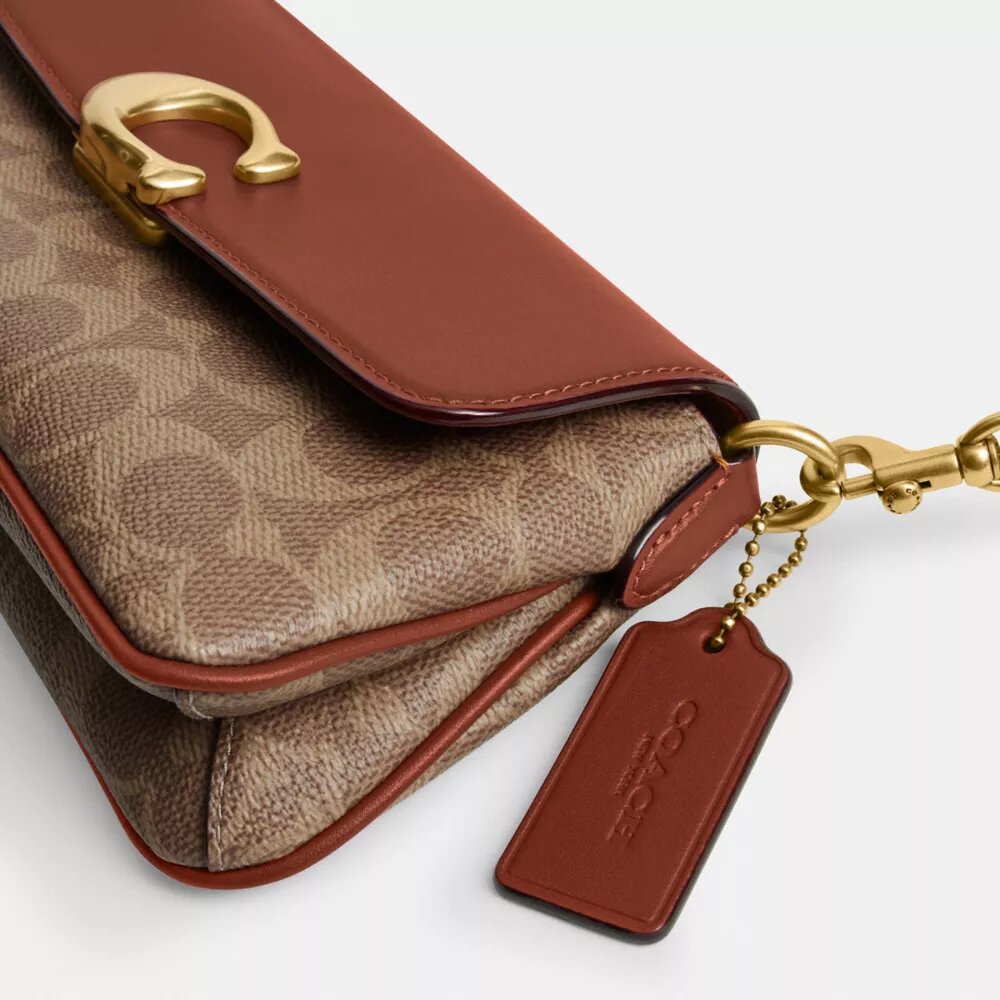 Jet-Schultertasche aus Signature Canvas