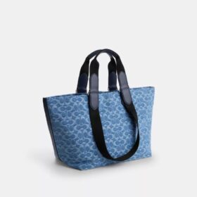 Kleine Tote-Bag im charakteristischen Denim-Look
