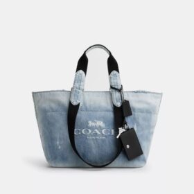 Kleine Tour-Tote-Bag aus „Loved Denim“ mit Anhängern