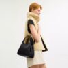 Lana-Schultertasche 23