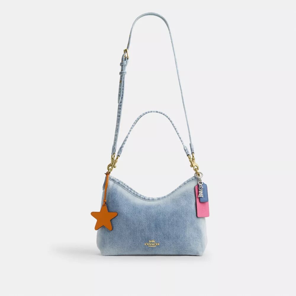 Laurel-Schultertasche aus Loved Denim mit Anhängern