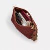 Laurel-Schultertasche mit Anhängern