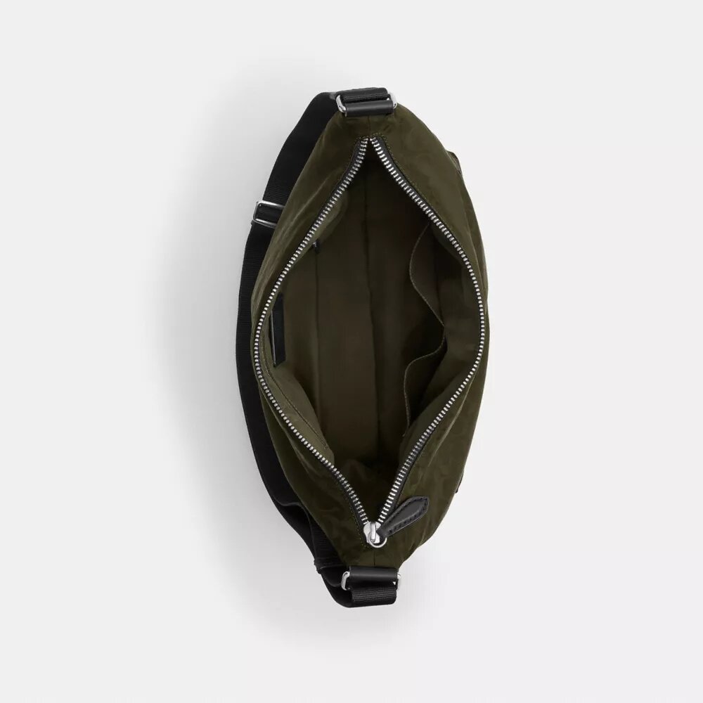 Leo Crossbody aus charakteristischem Nylon