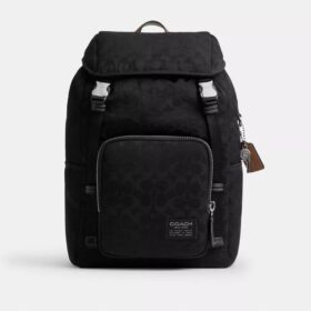 Logan-Rucksack aus charakteristischem Nylon