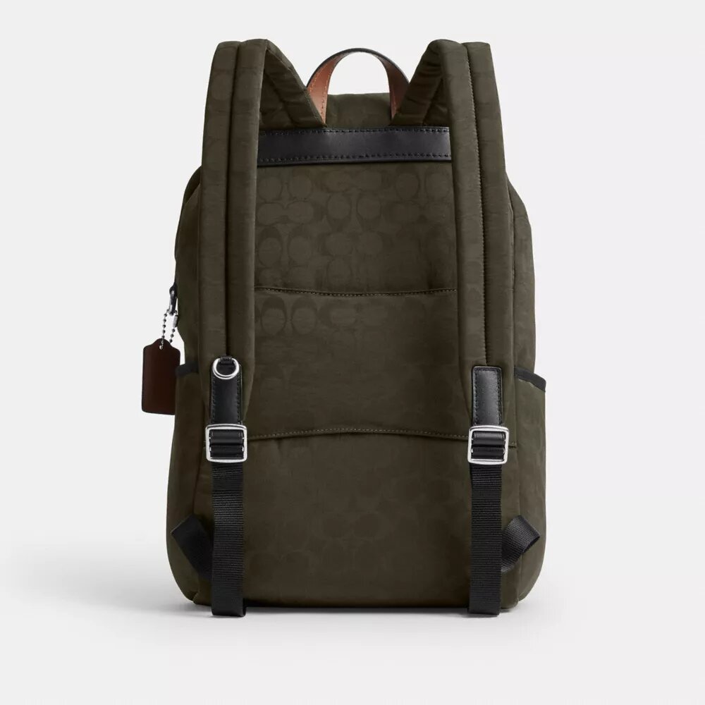 Logan-Rucksack aus charakteristischem Nylon