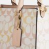 Maggie Small Tote-Bag aus Signature Canvas