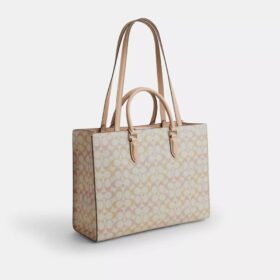 Maggie-Tote-Bag aus Signature Canvas