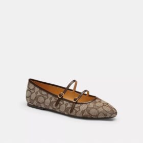 Mary-Janes mit doppelter Schnalle aus charakteristischem Jacquard