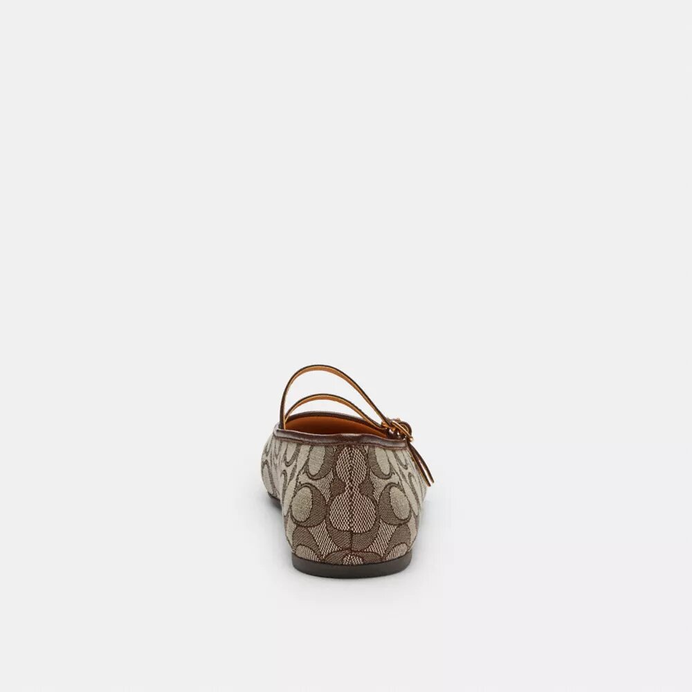 Mary-Janes mit doppelter Schnalle aus charakteristischem Jacquard