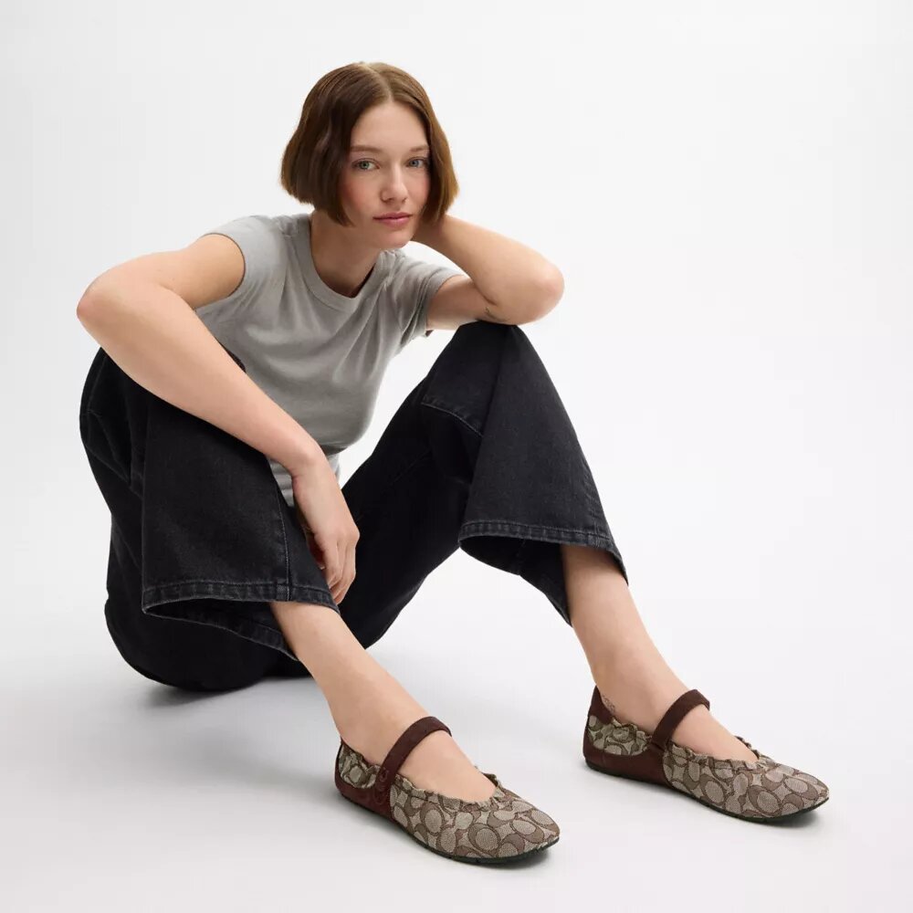 Mary-Janes-Sneaker aus charakteristischem Jacquard