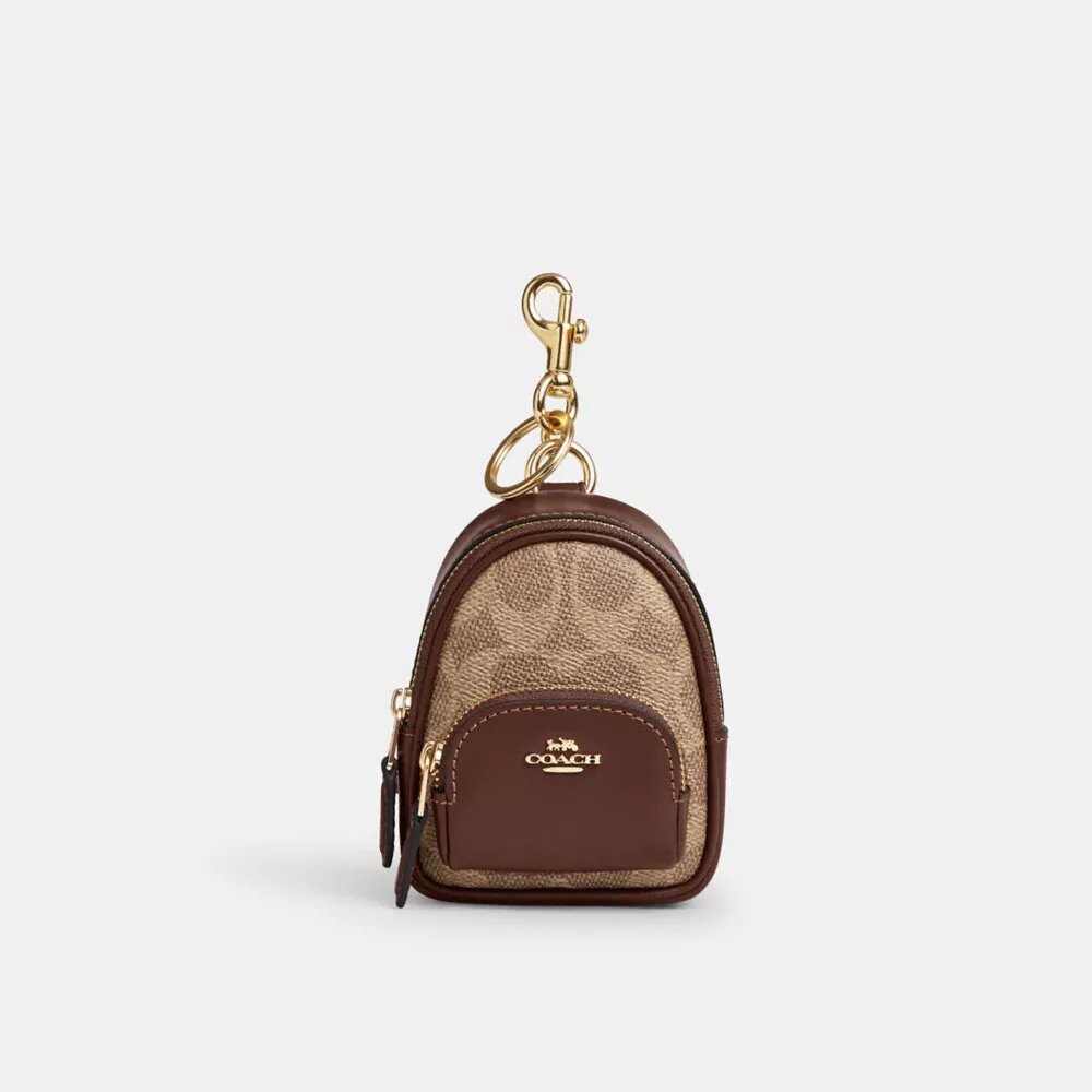 Mini Court Backpack-Taschenanhänger aus Signature Canvas