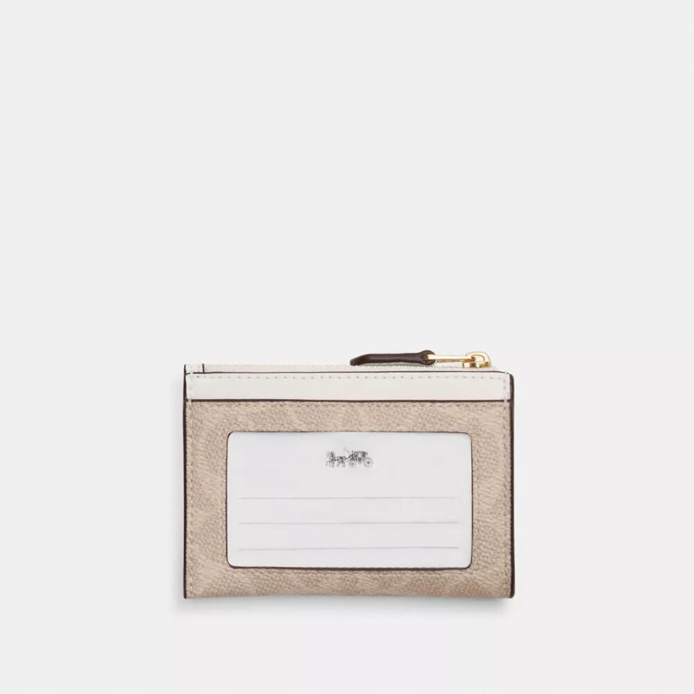 Mini-Skinny-Ausweishülle aus Signature Canvas