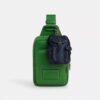 Mini-Warner-Rucksack-Taschenanhänger aus Signature Canvas